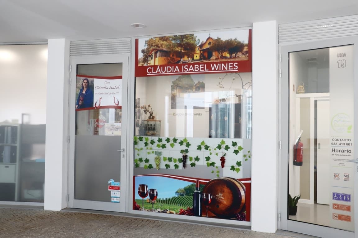 Fachada da loja Cláudia Isabel Wines
